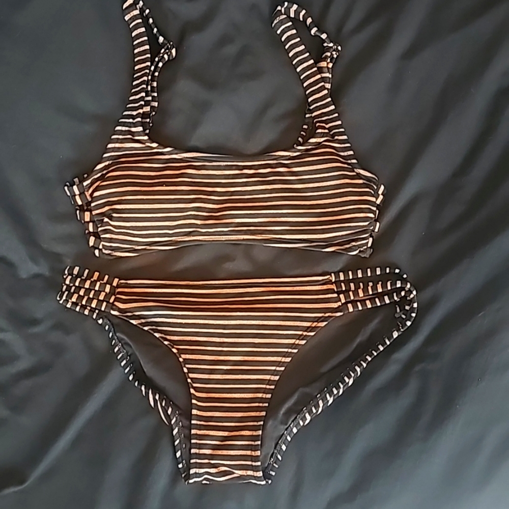 Dark copper/black bikini